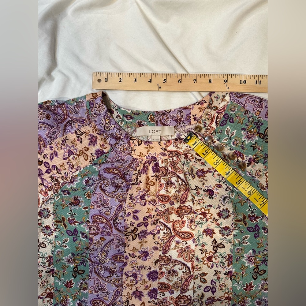 LOFT Lavender, Mint & Cream Floral Patchwork Blouse- Medium- - Picture 9 of 13